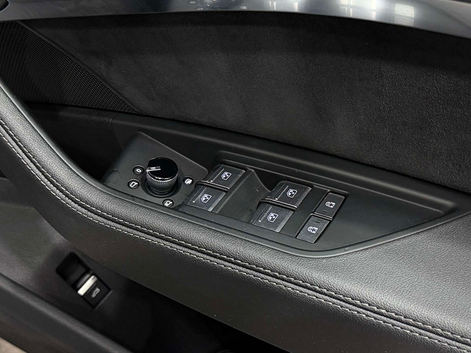 Used Audi Q8 2024 for sale - 77833948: Photo 38