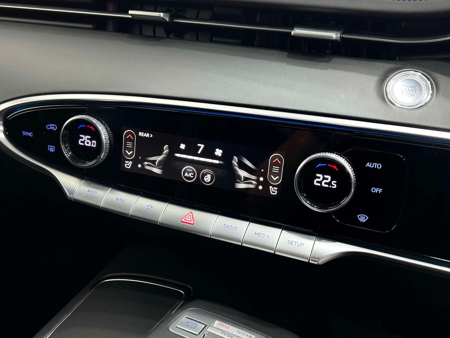 Used Genesis GV70 2022 for sale - 76038515: Photo 39