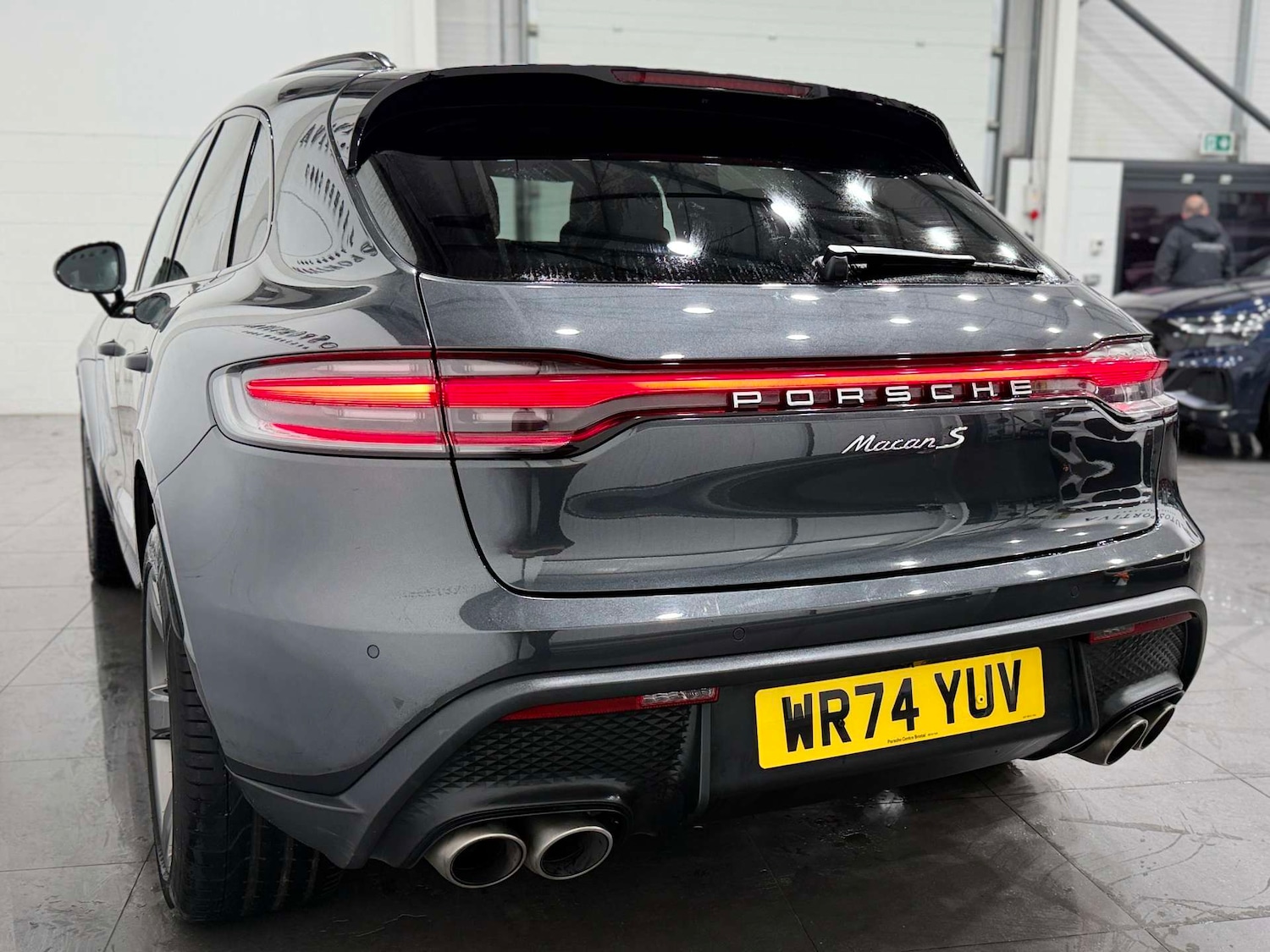Used Porsche Macan 2024 for sale - 76275299: Photo 10