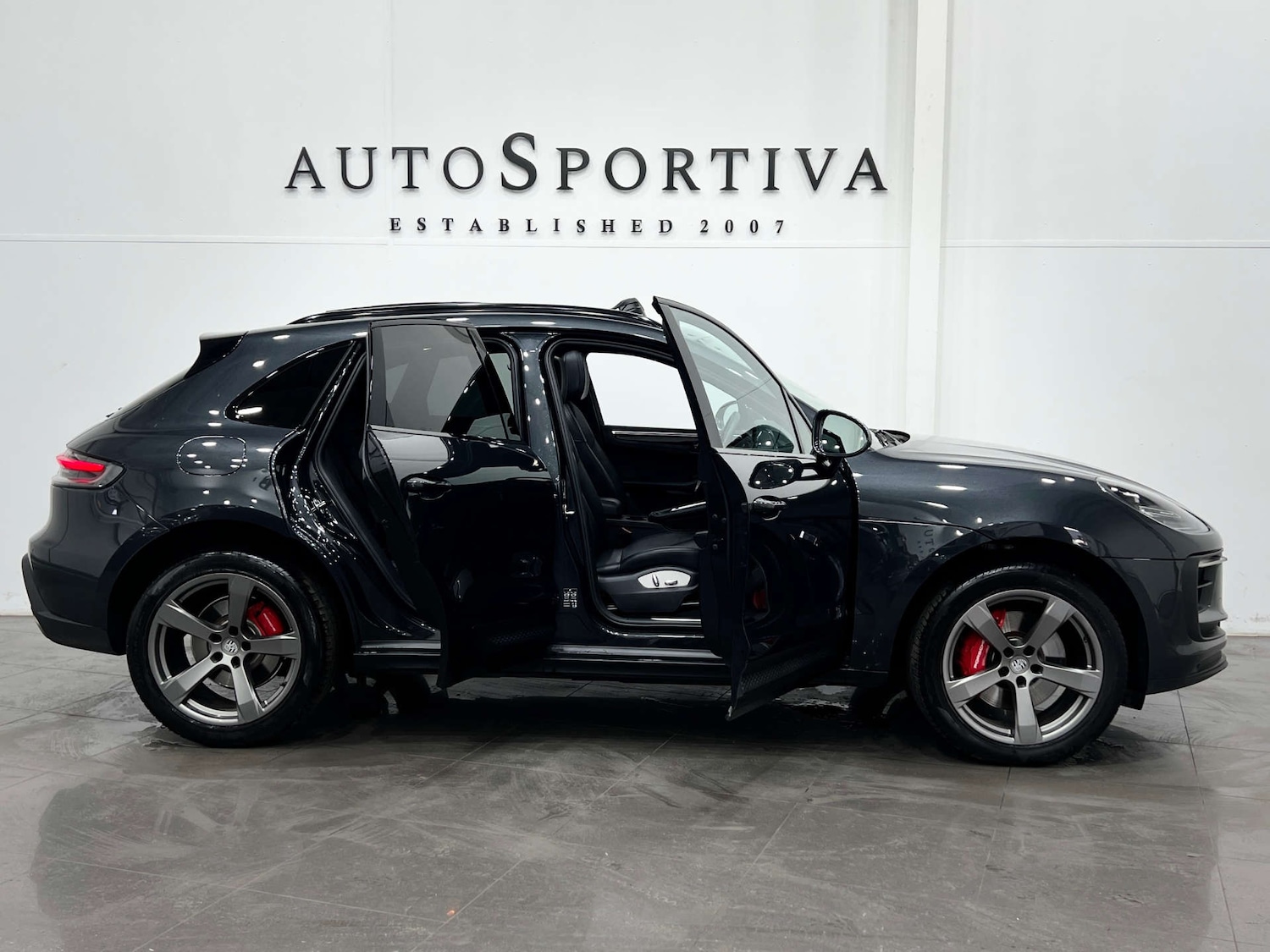 Used Porsche Macan 2024 for sale - 76275299: Photo 13