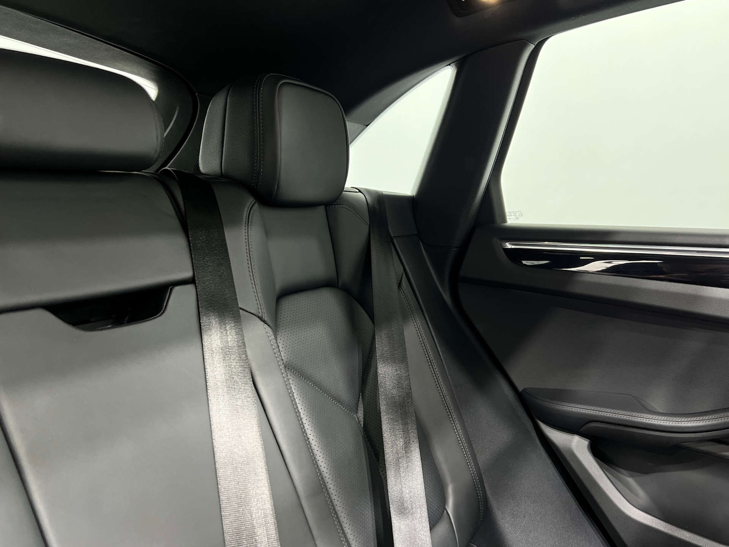Used Porsche Macan 2024 for sale - 76275299: Photo 15