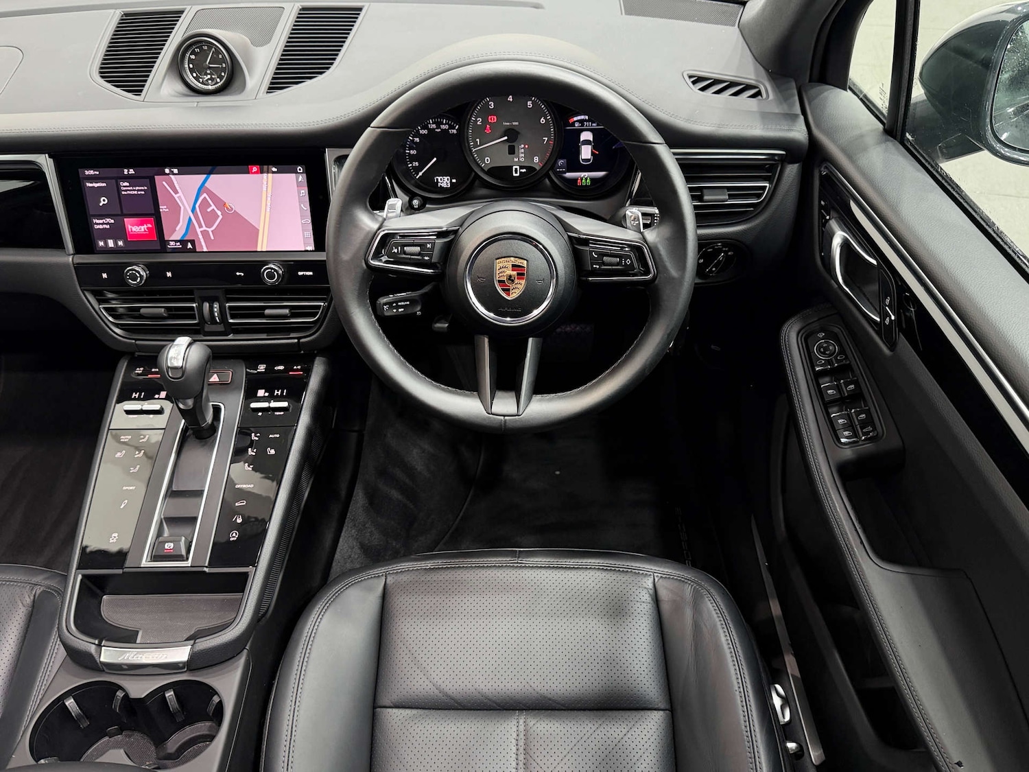 Used Porsche Macan 2024 for sale - 76275299: Photo 21