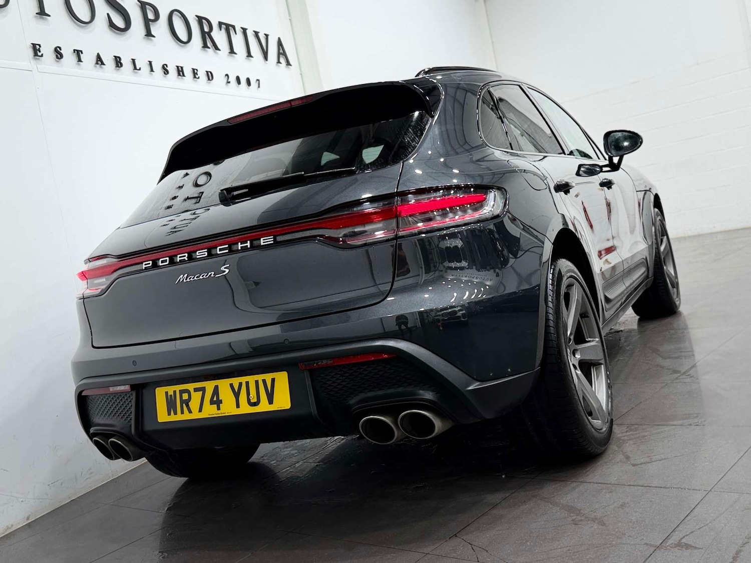 Used Porsche Macan 2024 for sale - 76275299: Photo 25