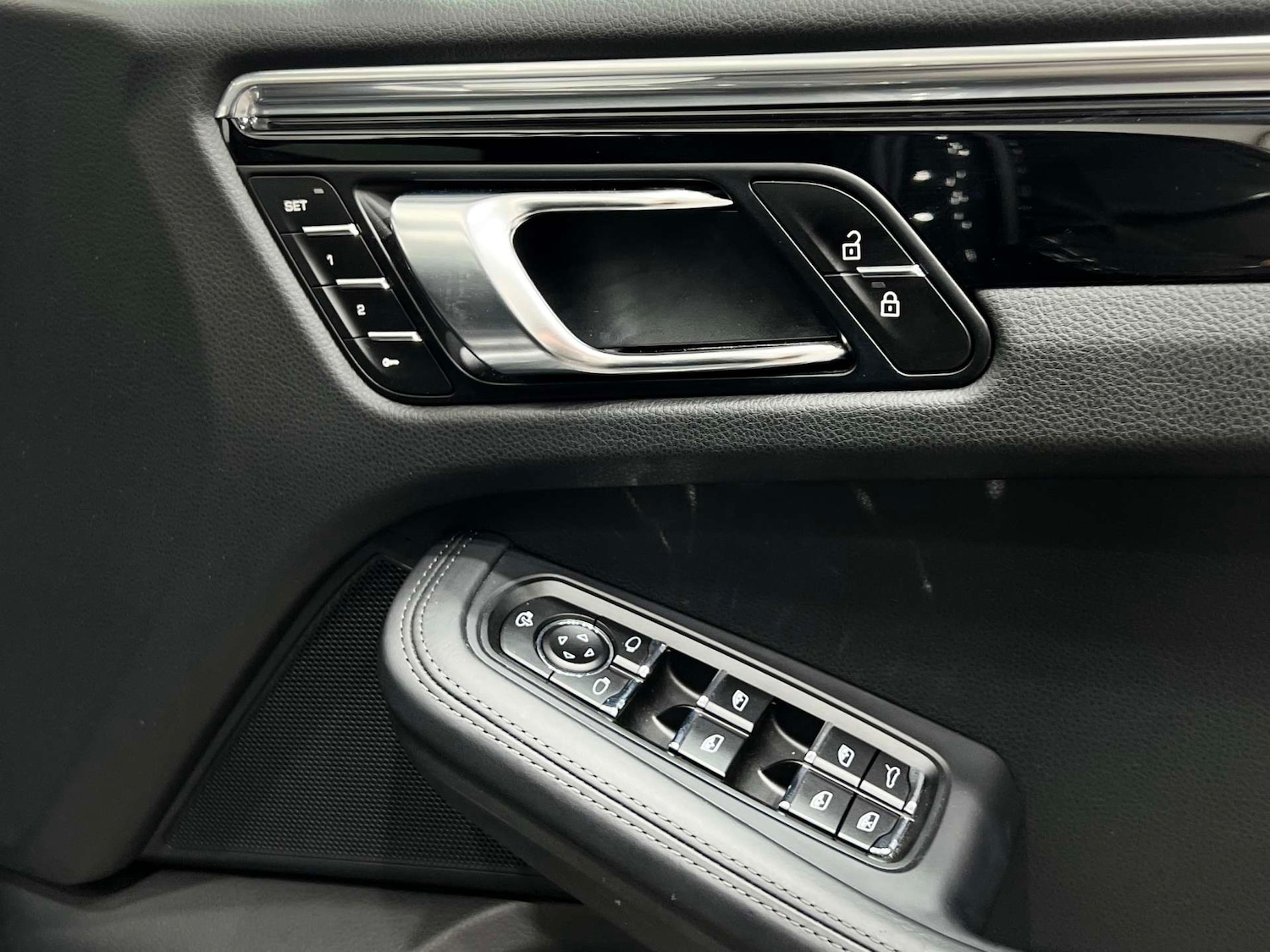 Used Porsche Macan 2024 for sale - 76275299: Photo 36