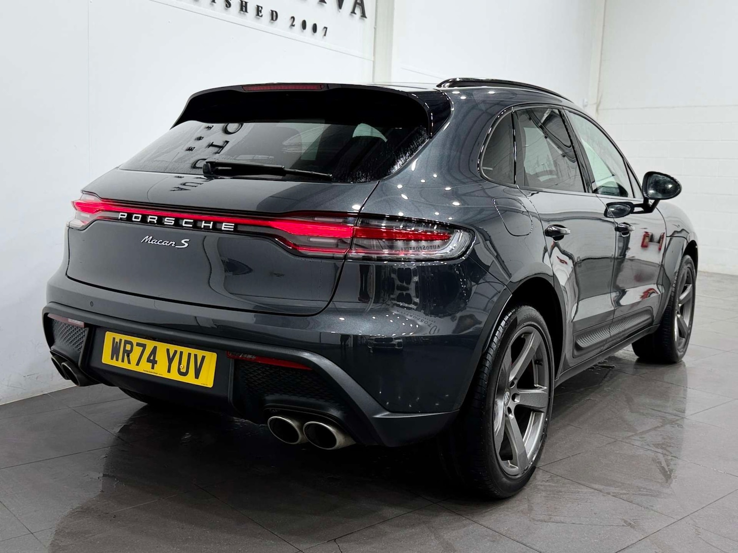 Used Porsche Macan 2024 for sale - 76275299: Photo 5