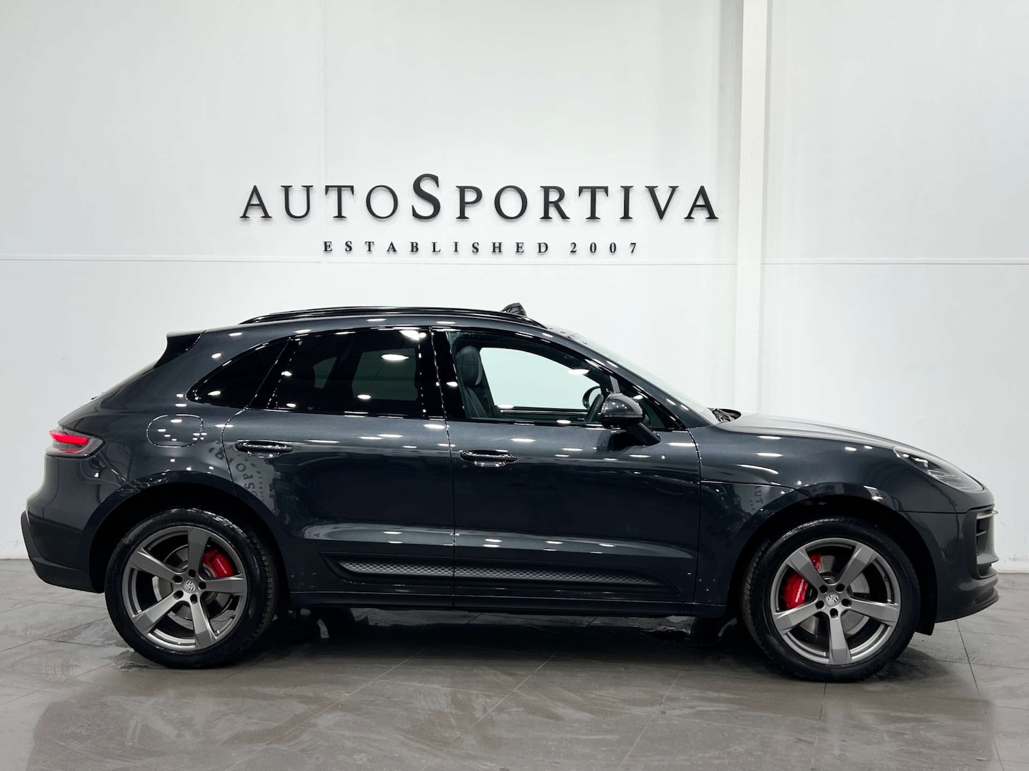 Used Porsche Macan 2024 for sale - 76275299: Photo 6