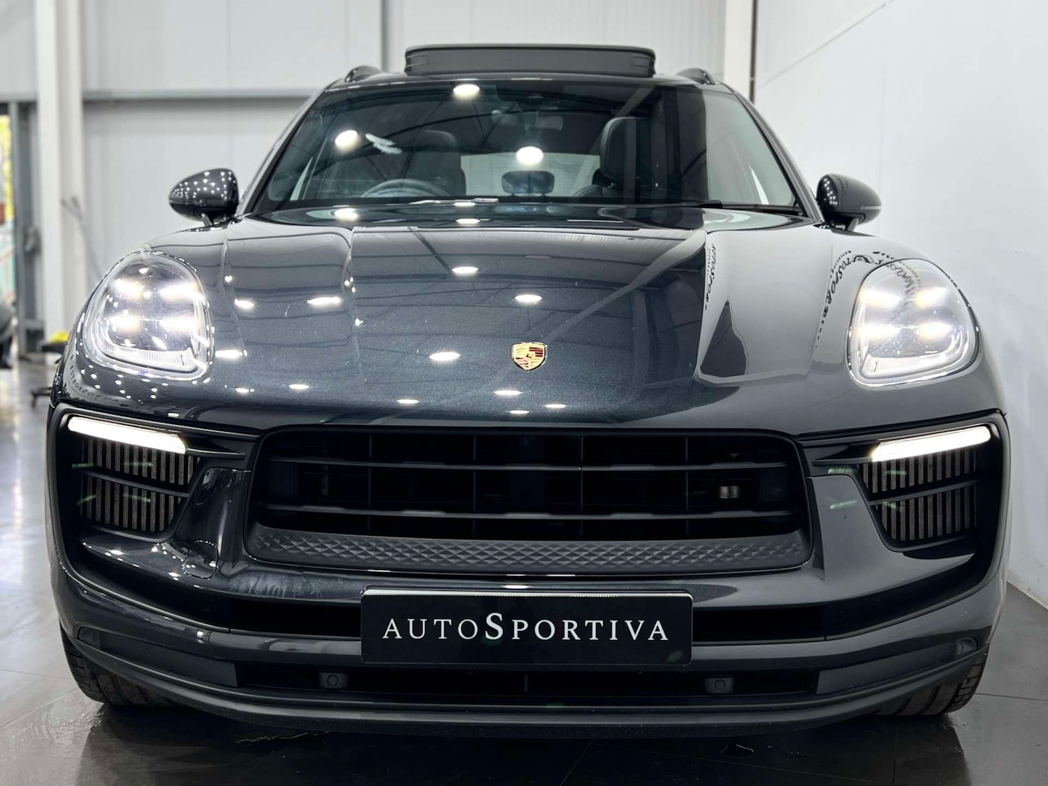 Used Porsche Macan 2024 for sale - 76275299: Photo 8