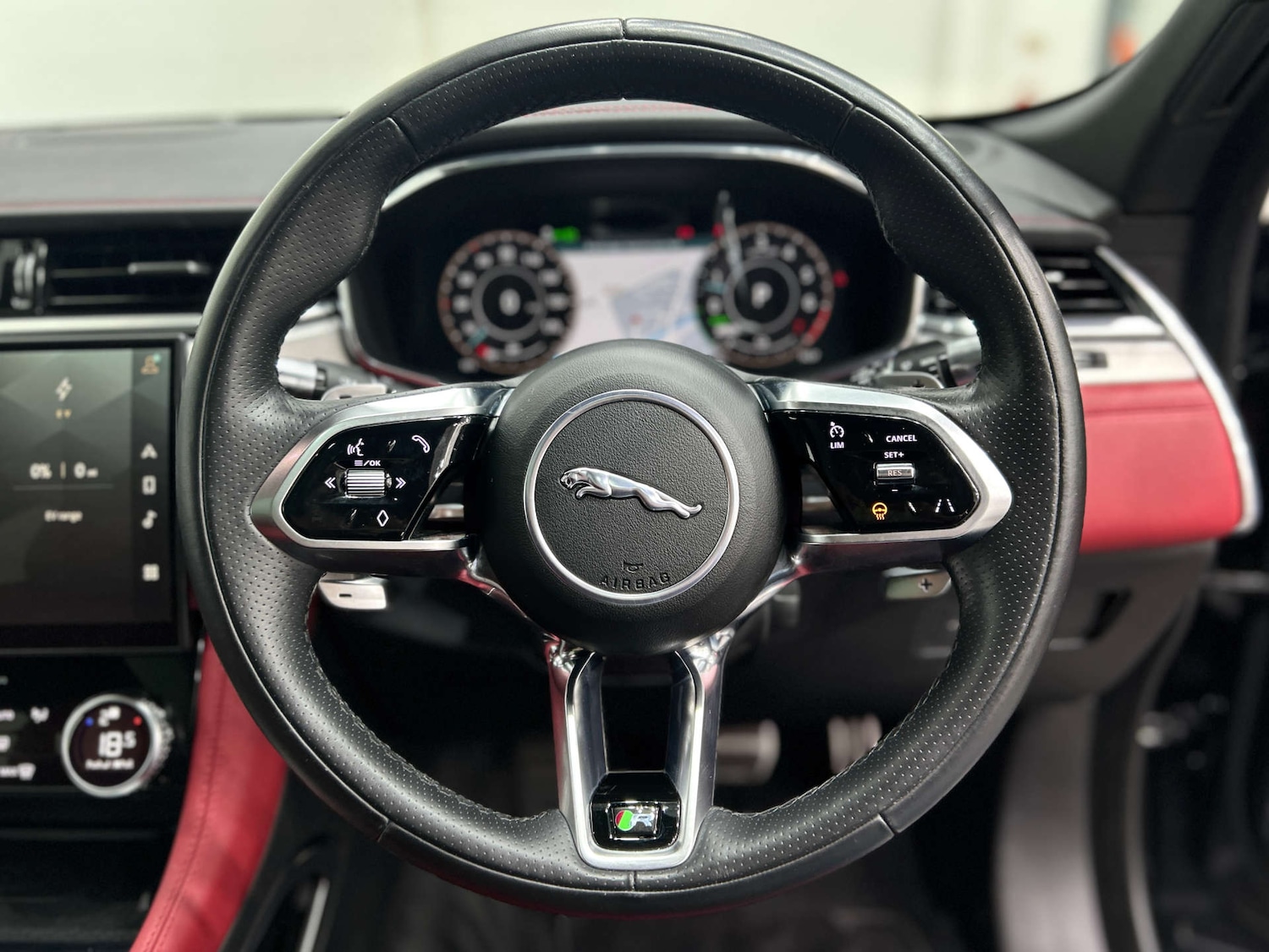 Used Jaguar F-Pace 2022 for sale - 76009016: Photo 18