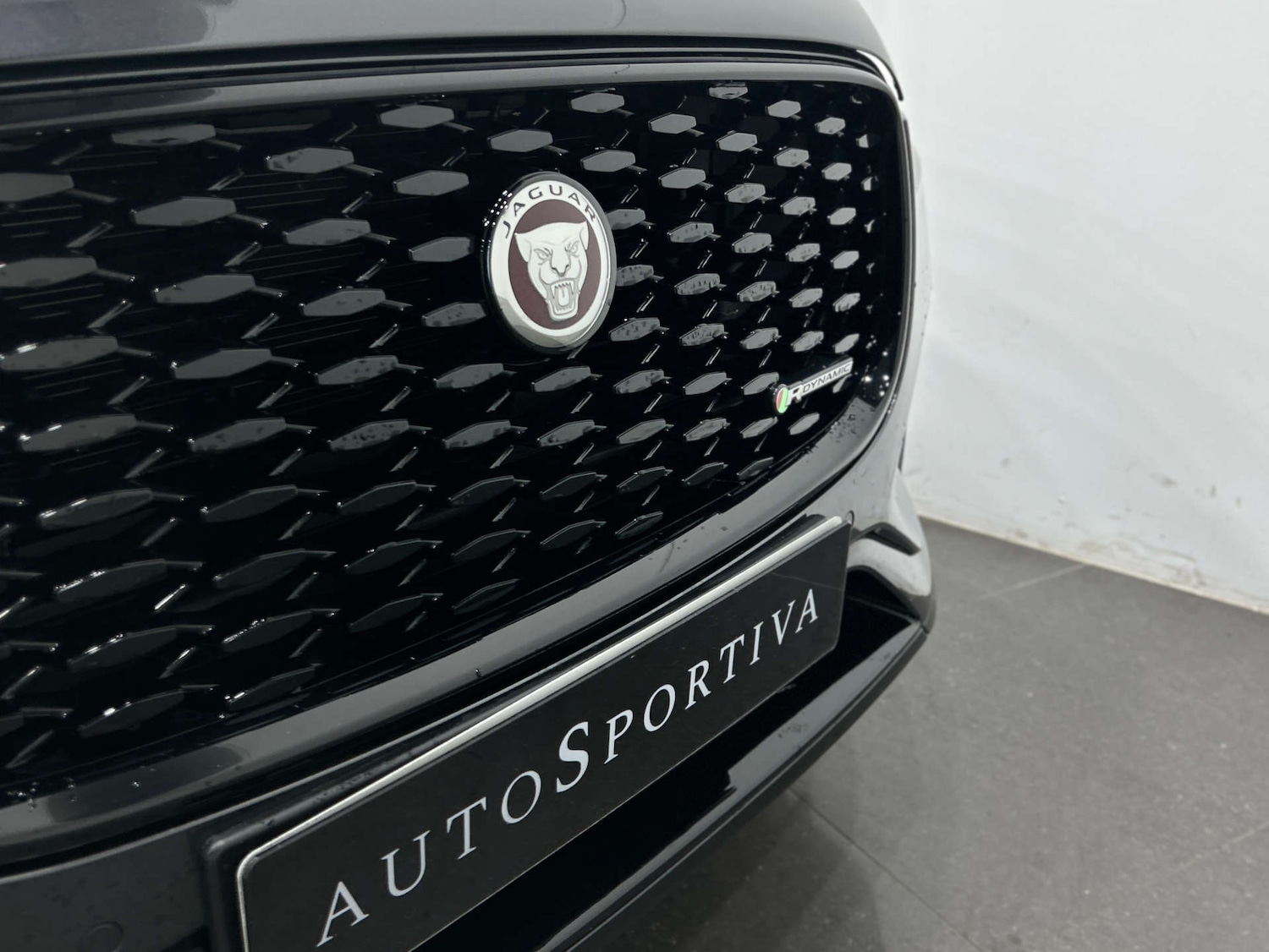 Used Jaguar F-Pace 2022 for sale - 76009016: Photo 40