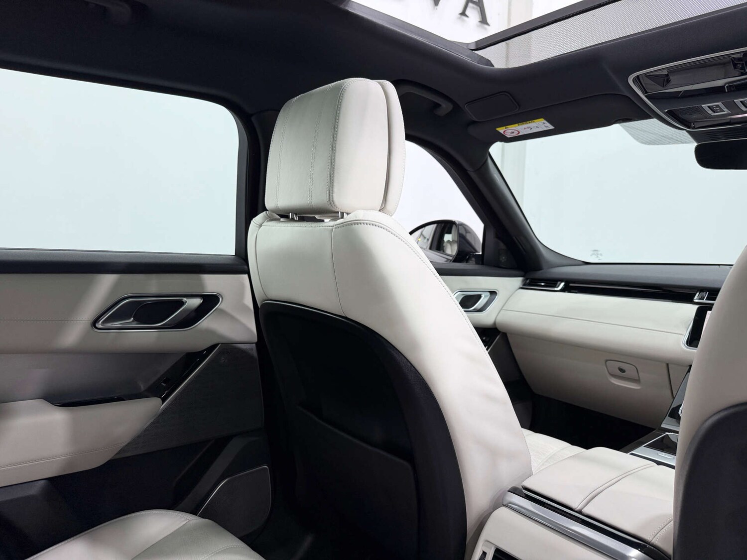 Used Land Rover Range Rover Velar 2022 for sale - 76971050: Photo 18