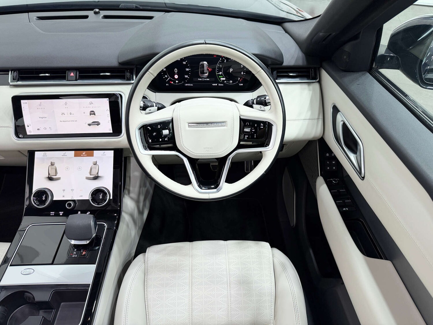 Used Land Rover Range Rover Velar 2022 for sale - 76971050: Photo 23