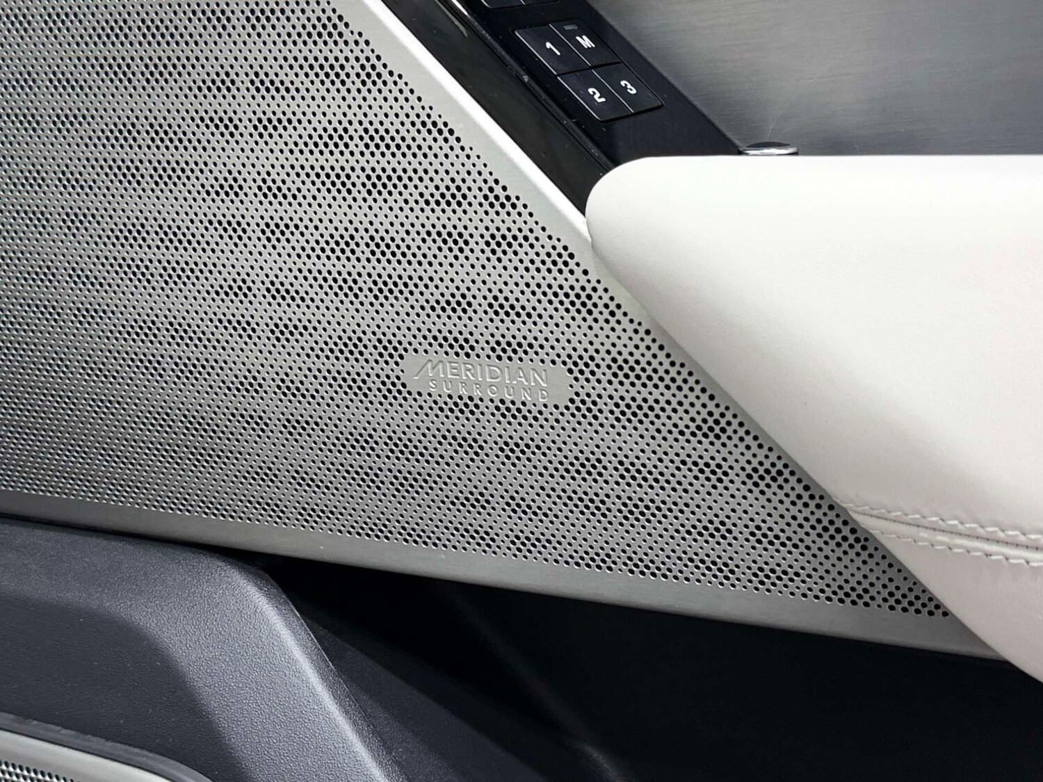 Used Land Rover Range Rover Velar 2022 for sale - 76971050: Photo 37