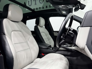 Used Porsche Cayenne 2024 for sale - 77937237: Photo