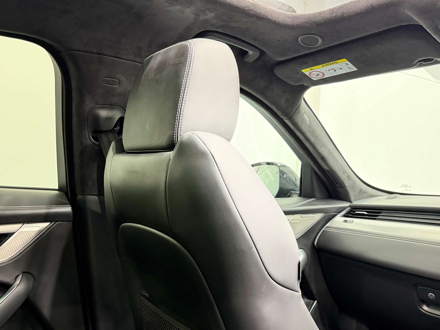 Used Jaguar F-Pace 2023 for sale - 76547245: Photo 18