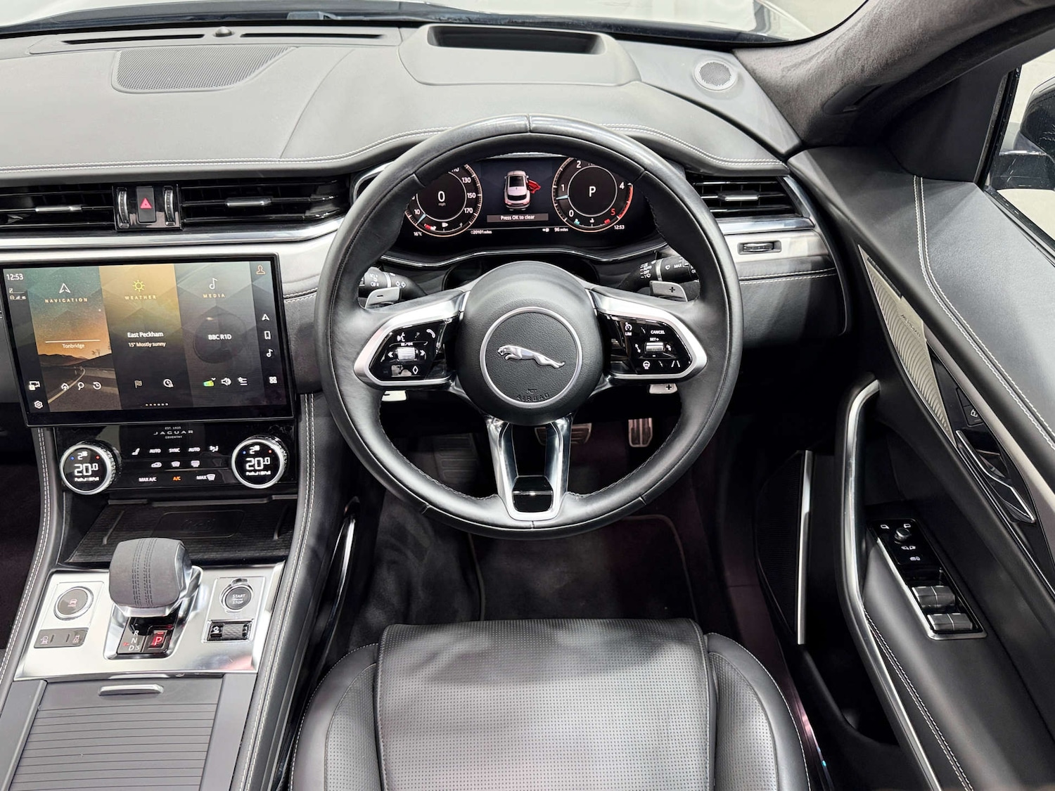 Used Jaguar F-Pace 2023 for sale - 76547245: Photo 22