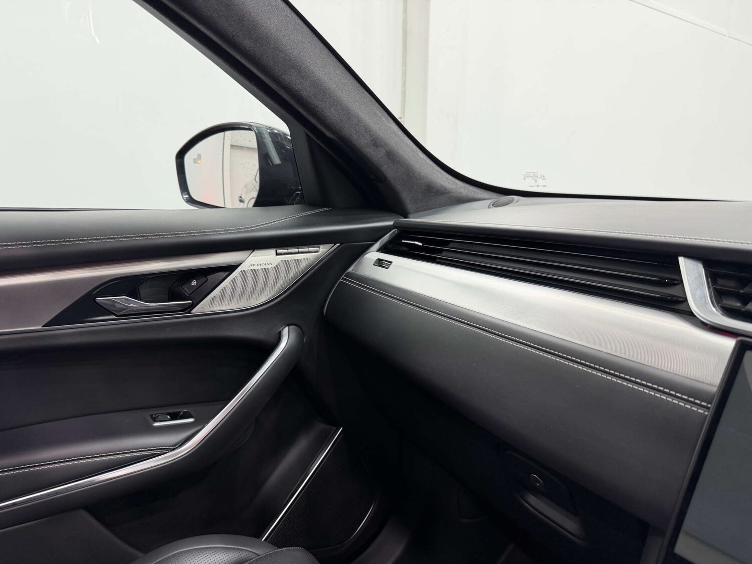 Used Jaguar F-Pace 2023 for sale - 76547245: Photo 34