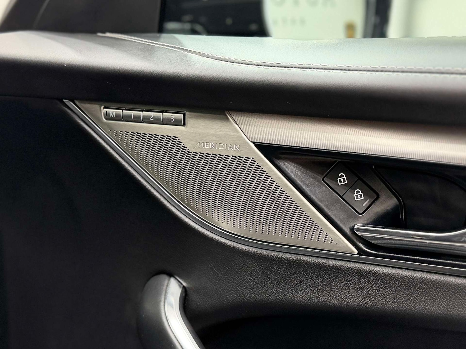 Used Jaguar F-Pace 2023 for sale - 76547245: Photo 36