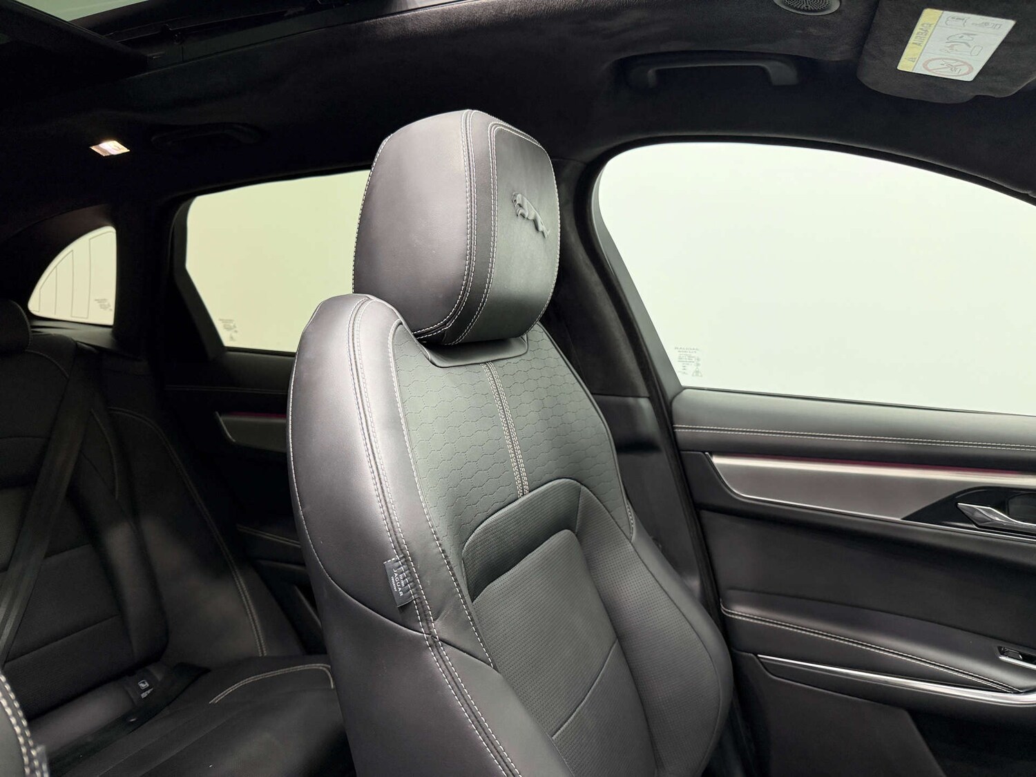 Used Jaguar F-Pace 2023 for sale - 76547245: Photo 38