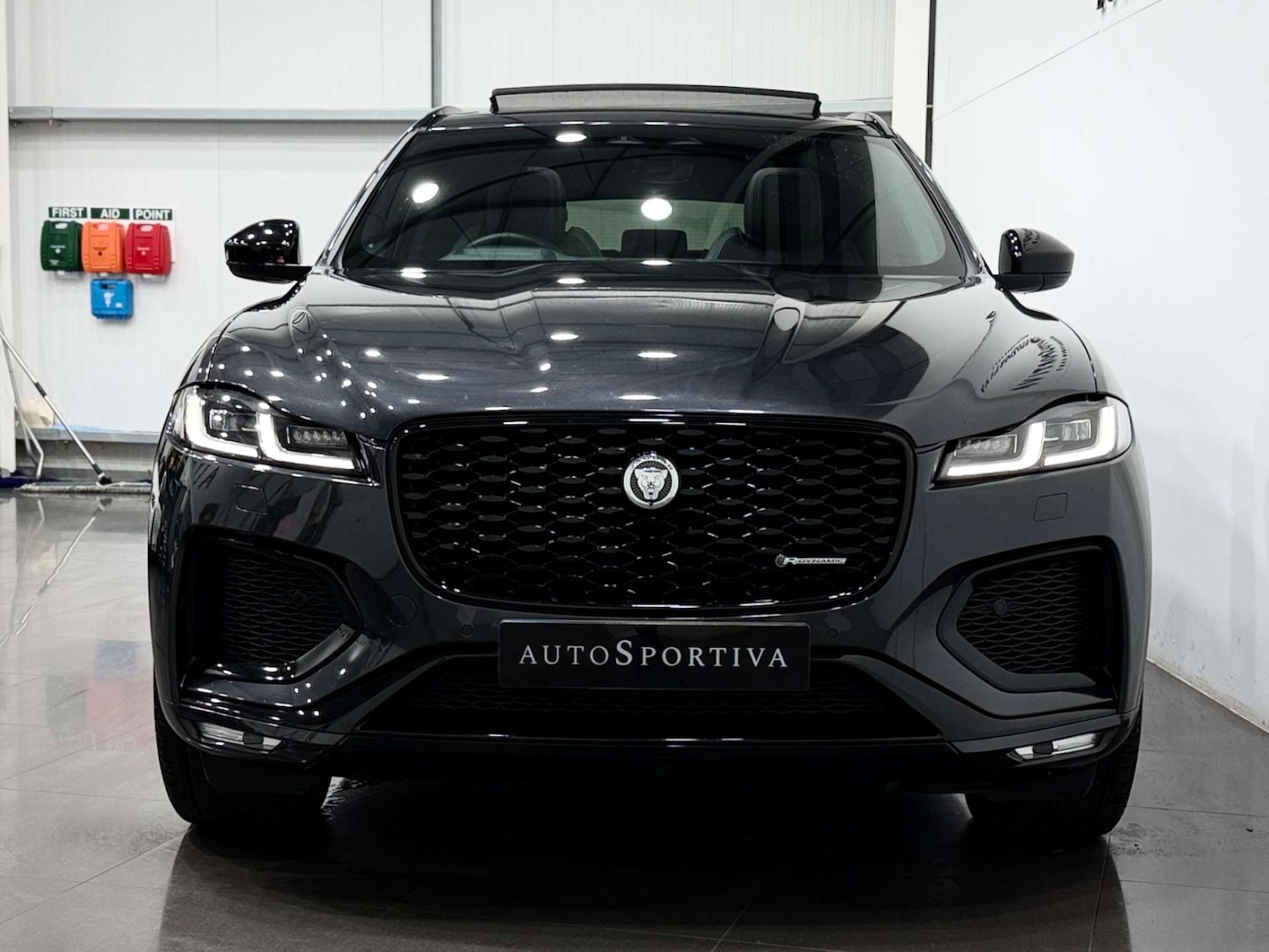 Used Jaguar F-Pace 2023 for sale - 76547245: Photo 8