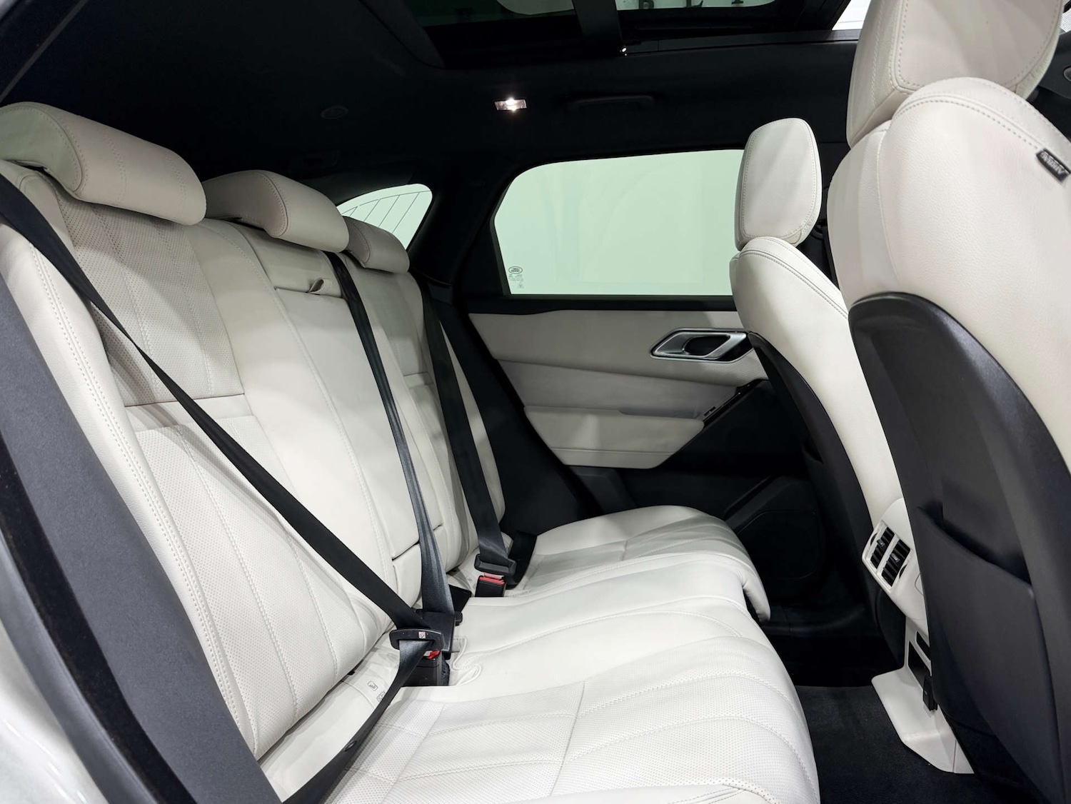 Used Land Rover Range Rover Velar 2022 for sale - 76739851: Photo 16