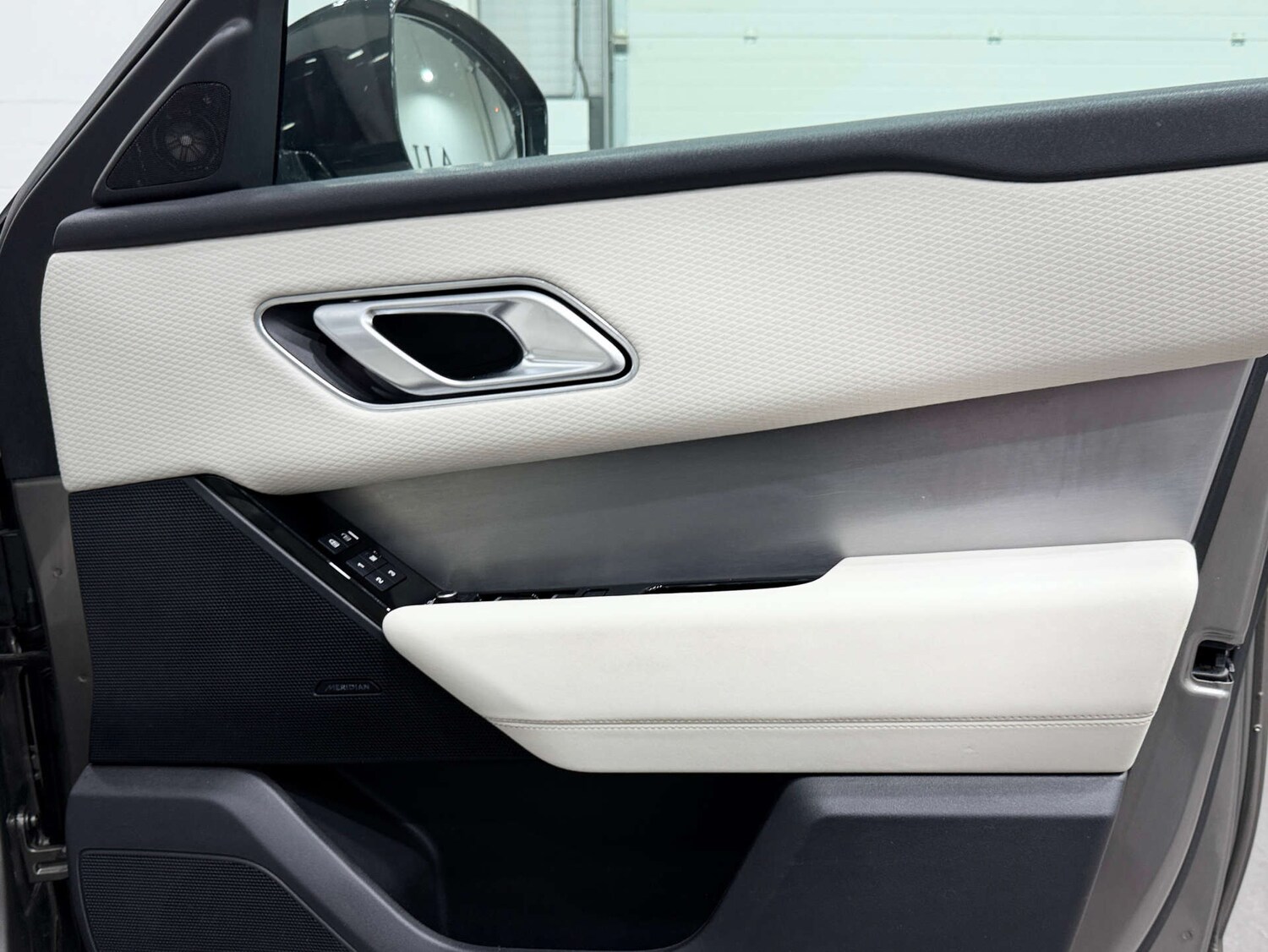 Used Land Rover Range Rover Velar 2022 for sale - 76739851: Photo 36