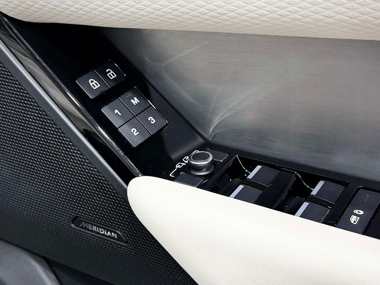 Used Land Rover Range Rover Velar 2022 for sale - 76739851: Photo 37