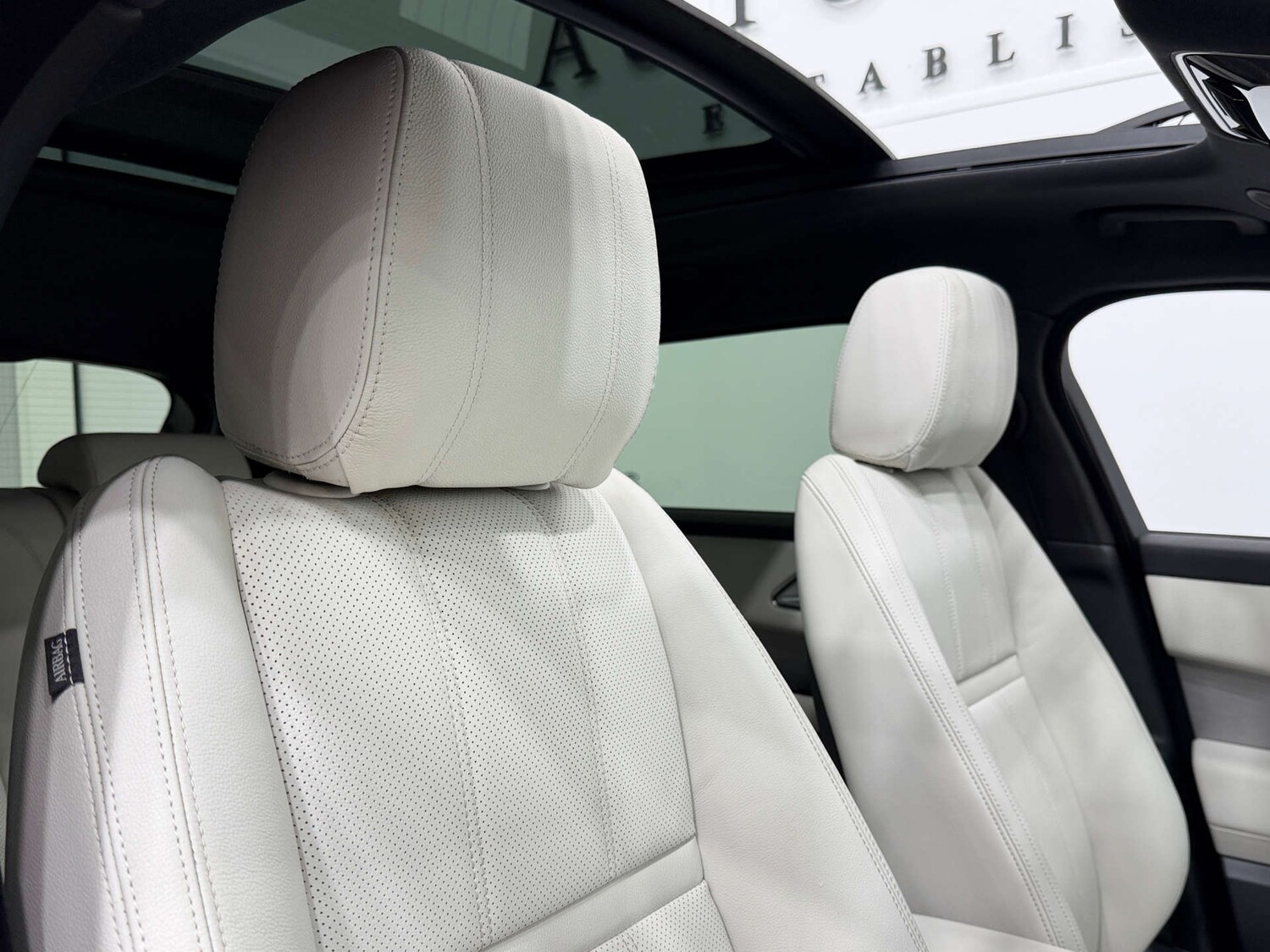 Used Land Rover Range Rover Velar 2022 for sale - 76739851: Photo 39