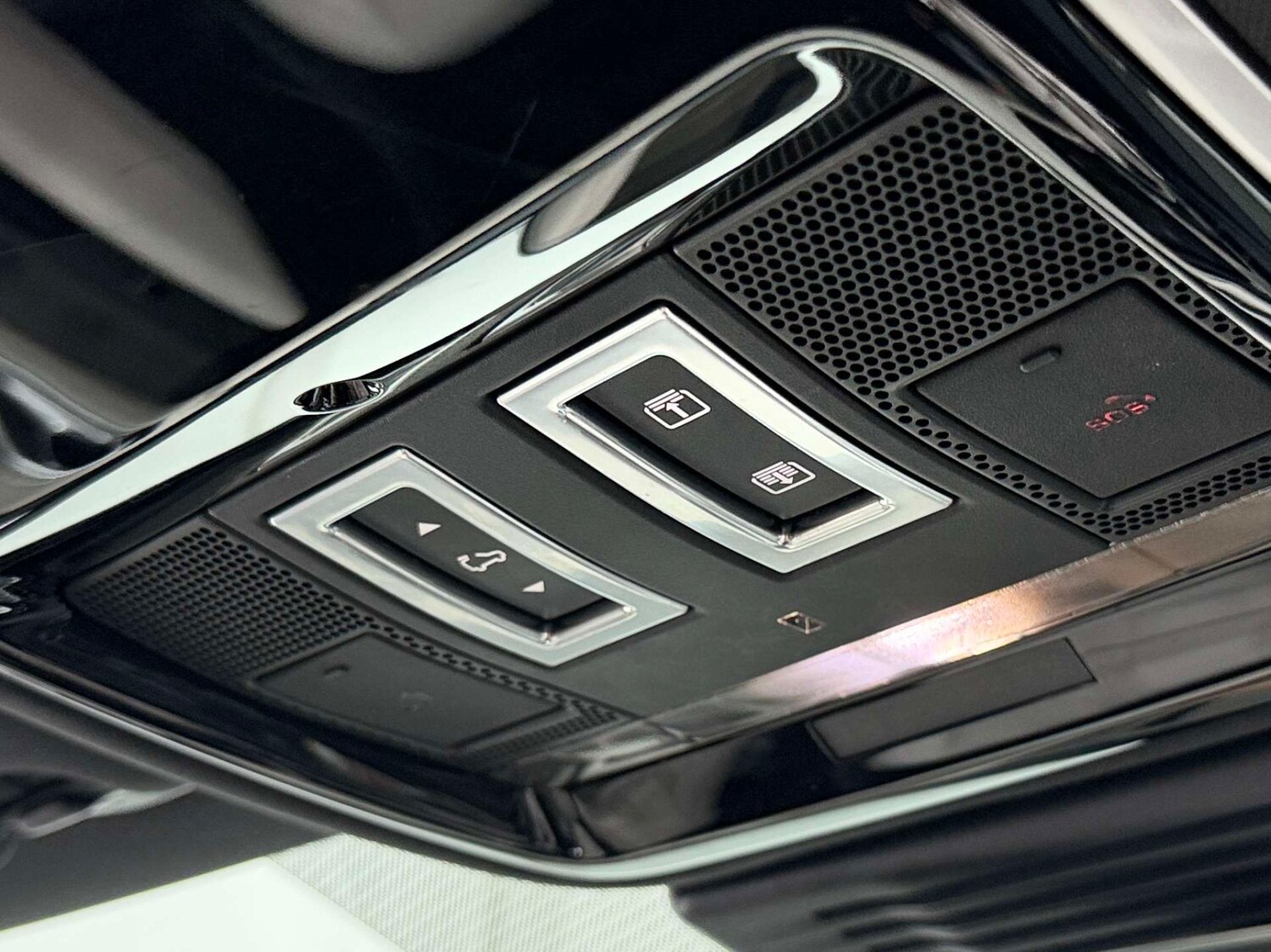 Used Land Rover Range Rover Velar 2022 for sale - 76739851: Photo 41