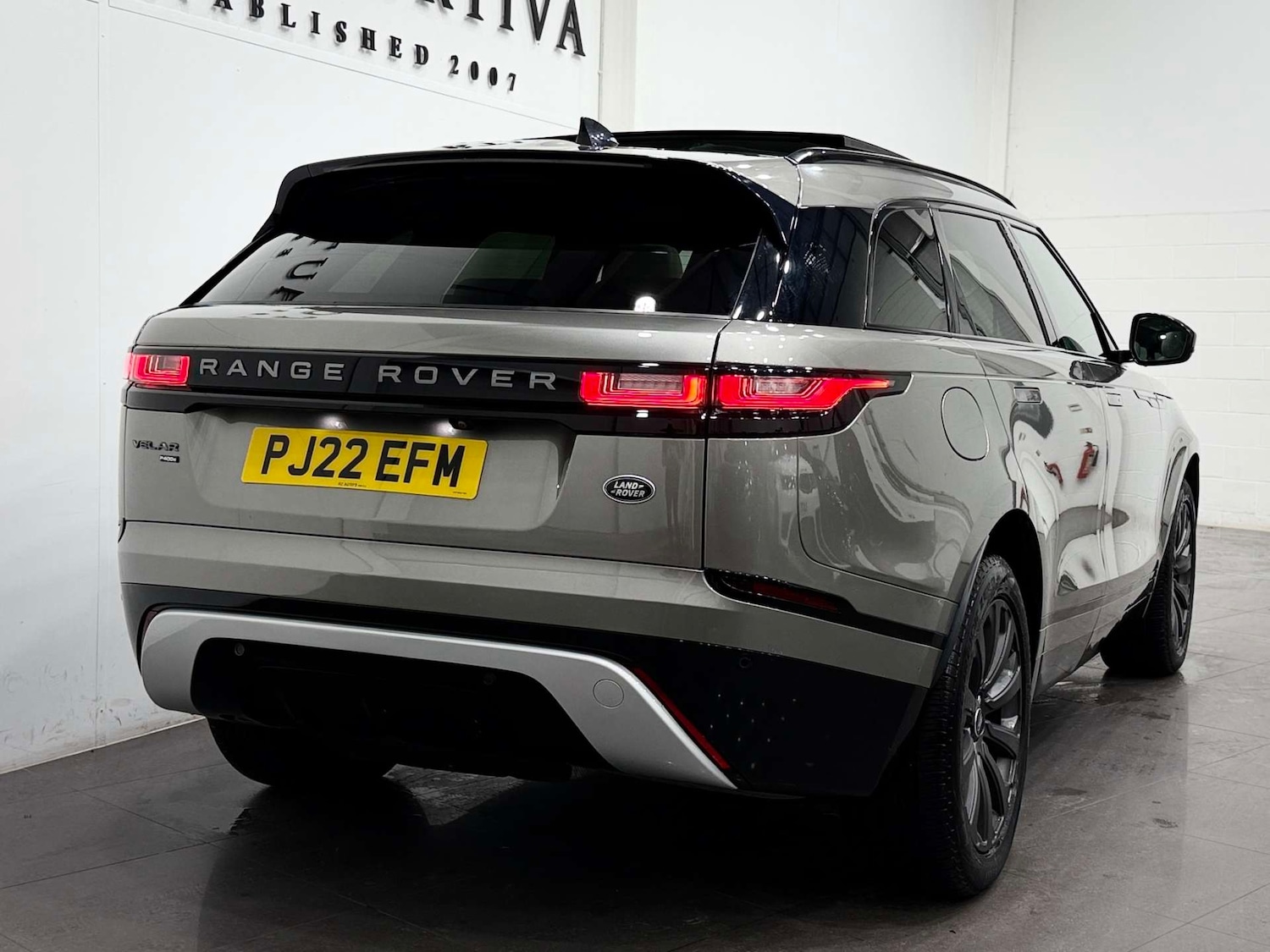 Used Land Rover Range Rover Velar 2022 for sale - 76739851: Photo 6
