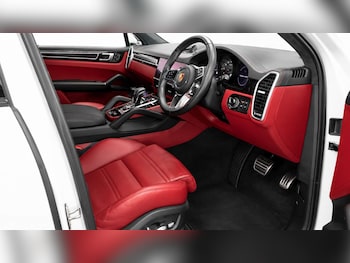 Used Porsche Cayenne 2023 for sale - 79517035: Photo