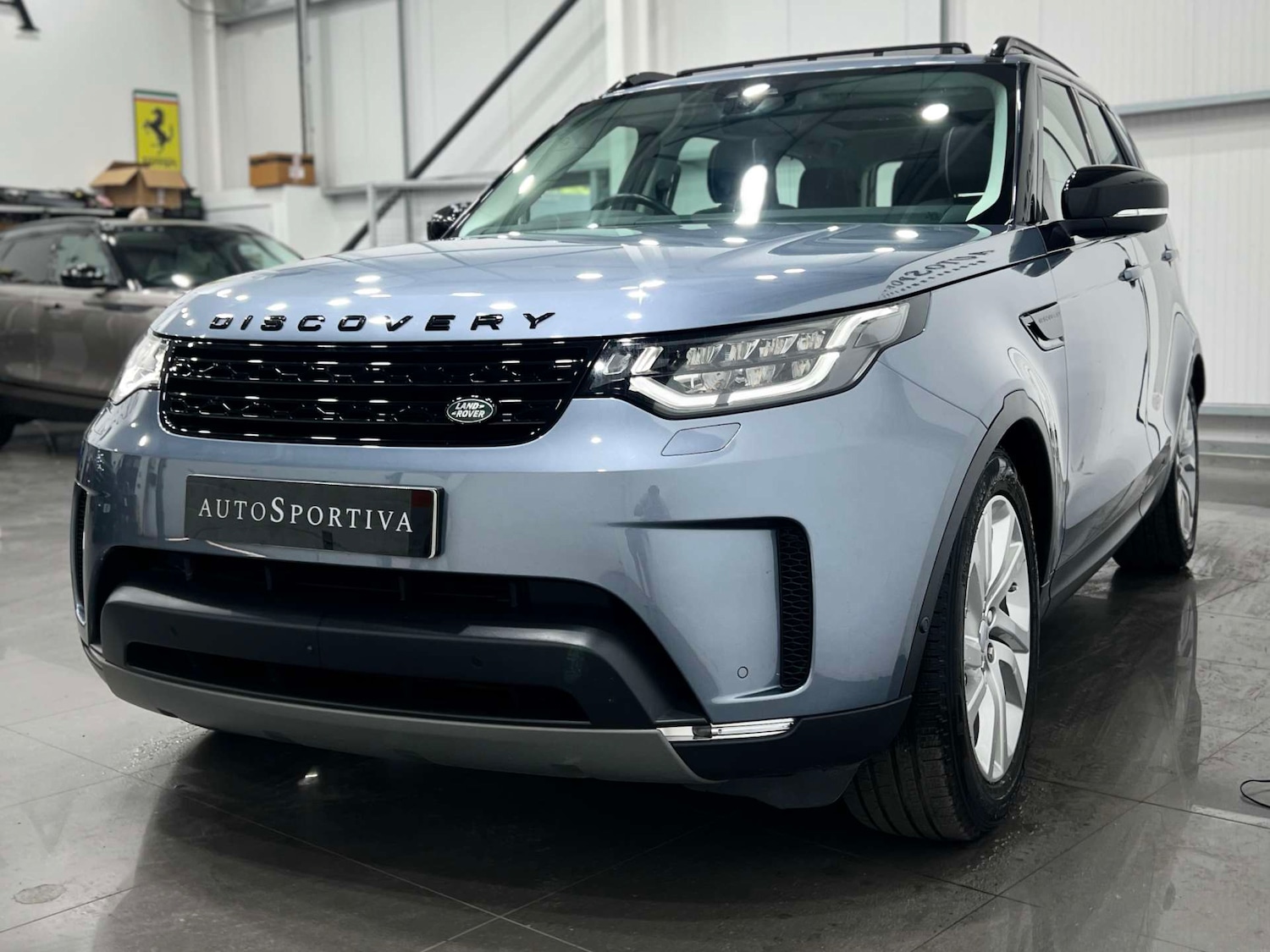 Used Land Rover Discovery 2018 for sale - 77224814: Photo 11
