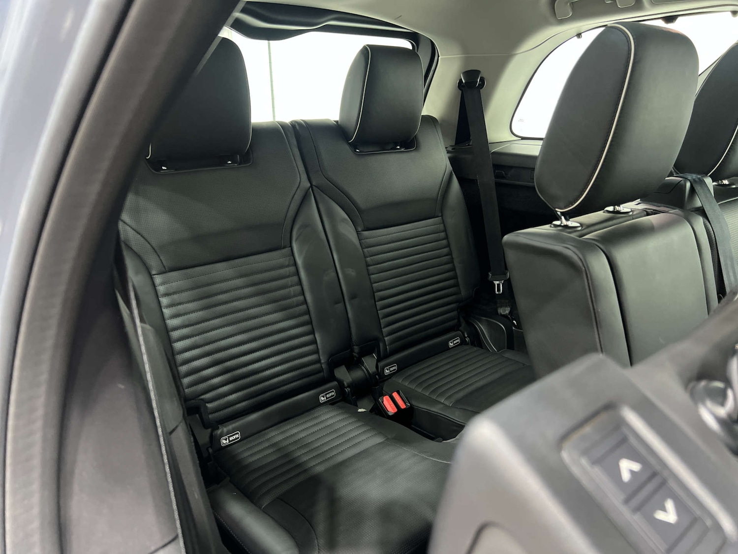 Used Land Rover Discovery 2018 for sale - 77224814: Photo 21