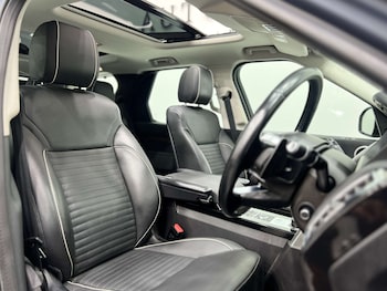 Used Land Rover Discovery 2018 for sale - 77224814: Photo