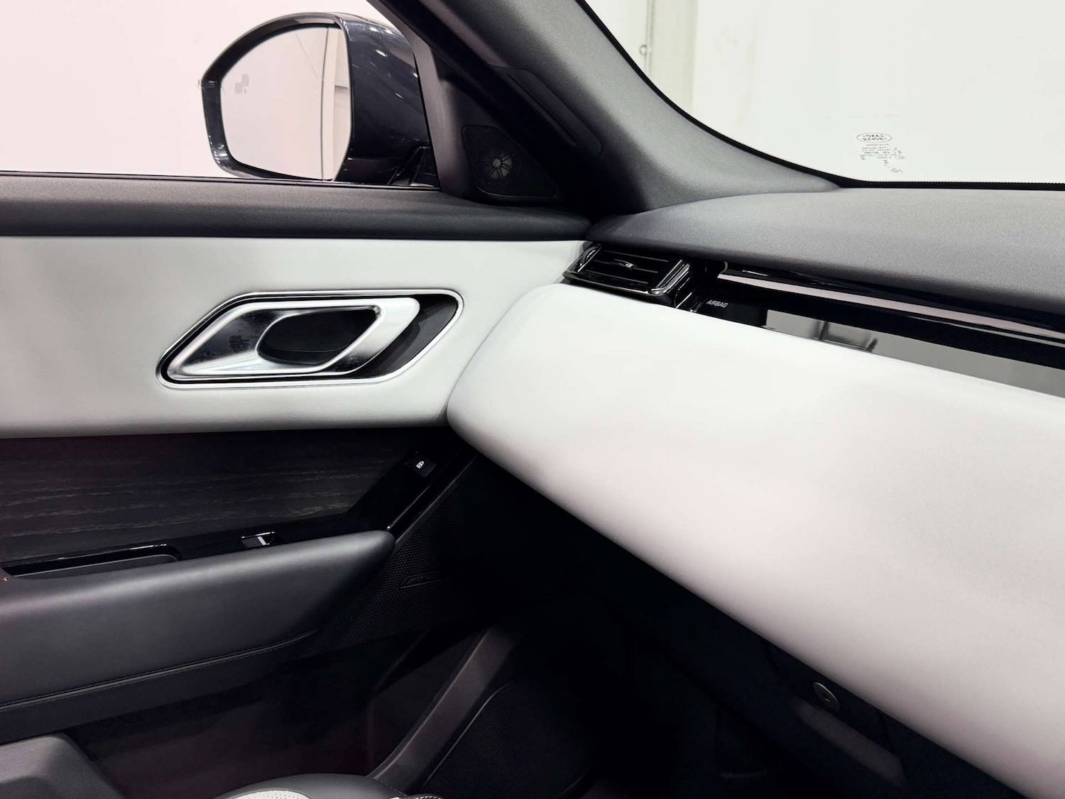 Used Land Rover Range Rover Velar 2023 for sale - 77090218: Photo 37