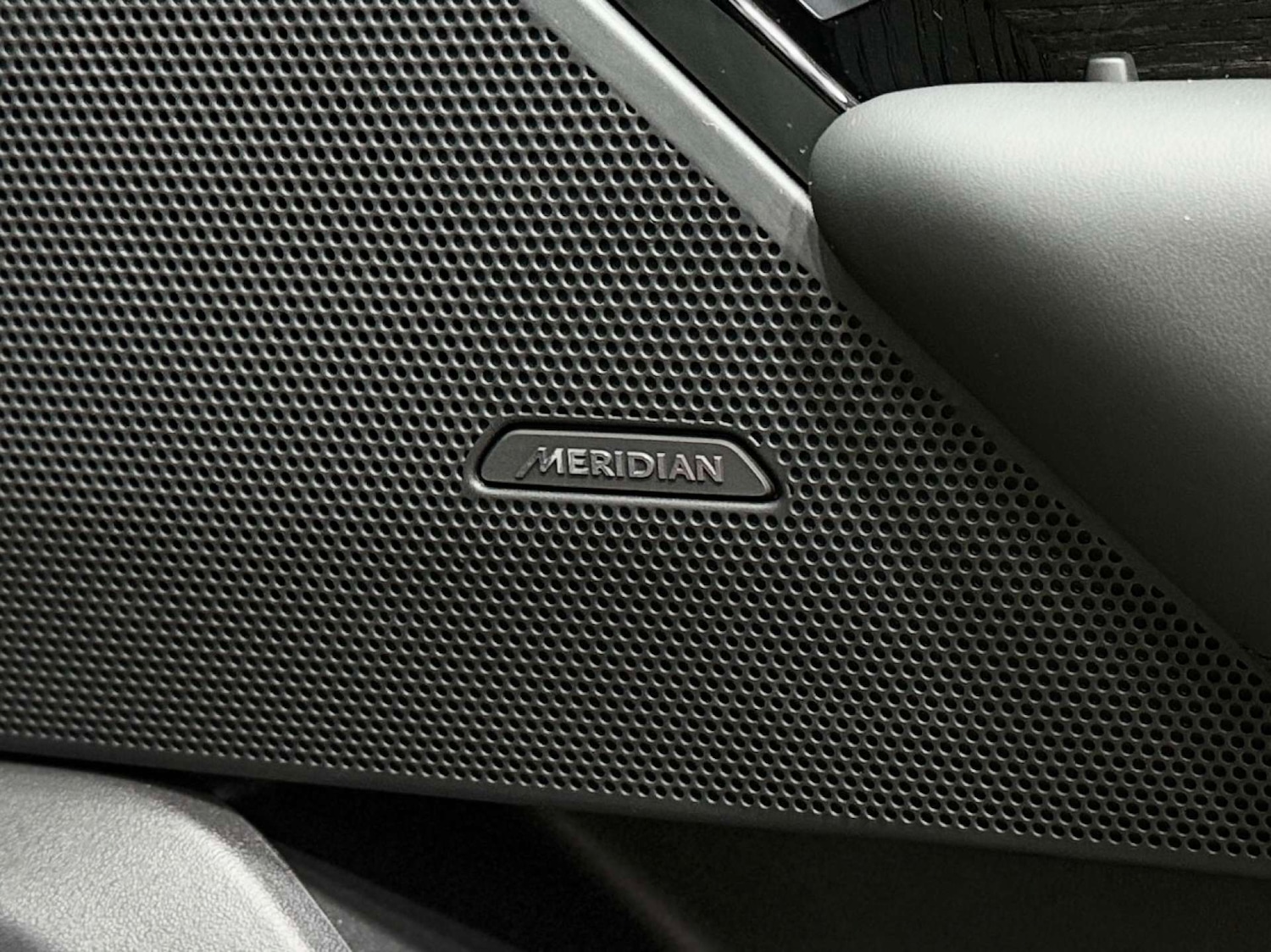 Used Land Rover Range Rover Velar 2023 for sale - 77090218: Photo 40