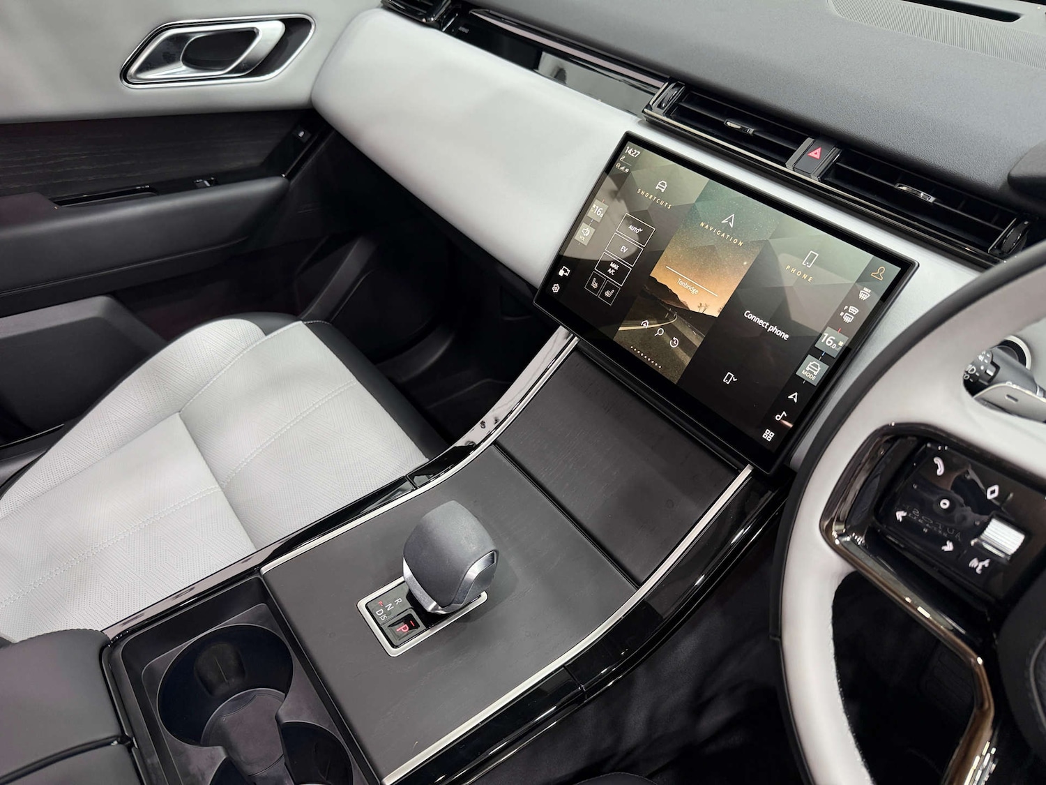 Used Land Rover Range Rover Velar 2023 for sale - 77090218: Photo 42