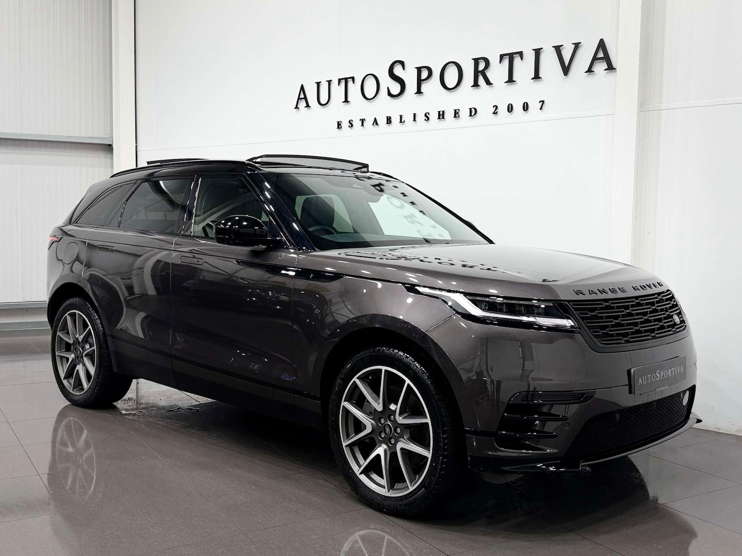 Used Land Rover Range Rover Velar 2023 for sale - 77090218: Photo 7
