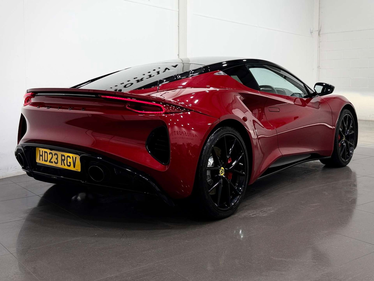 Used Lotus Emira 2023 for sale - 76830075: Photo 6