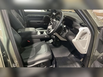 Used Land Rover Defender 2025 for sale - 78873390: Photo