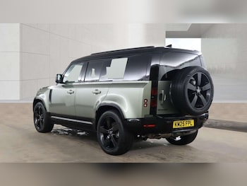 Used Land Rover Defender 2025 for sale - 78873390: Photo