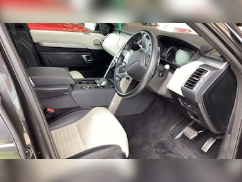 Used Land Rover Discovery 2023 for sale - 78673117: Photo