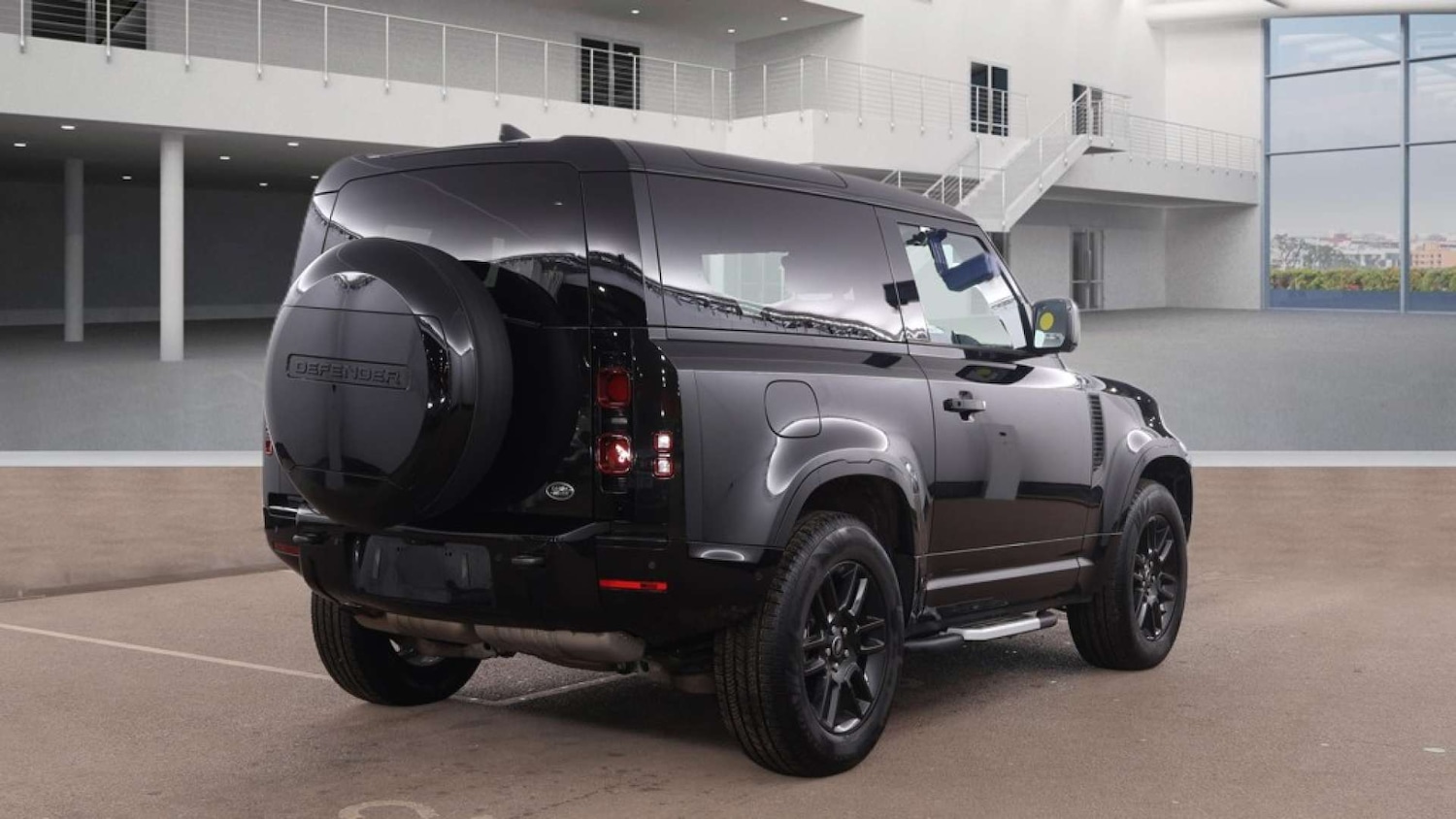 Used Land Rover Defender 2022 for sale - 77609386: Photo 2