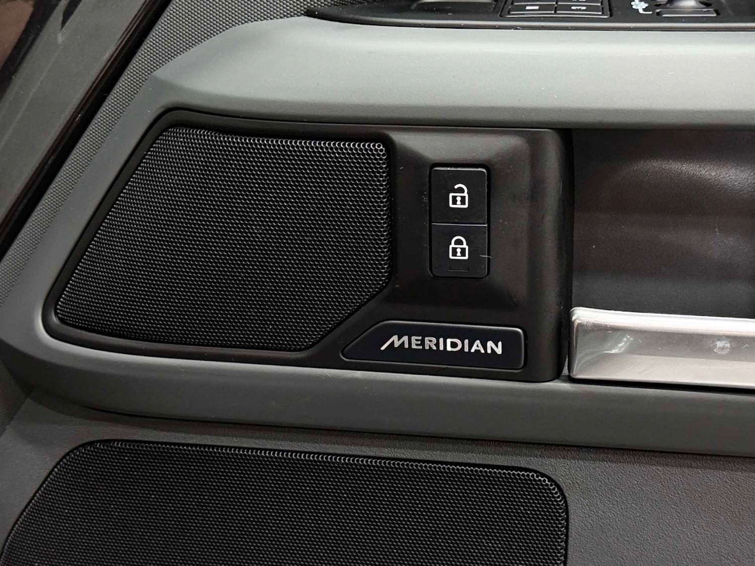 Used Land Rover Defender 2025 for sale - 78011920: Photo 36