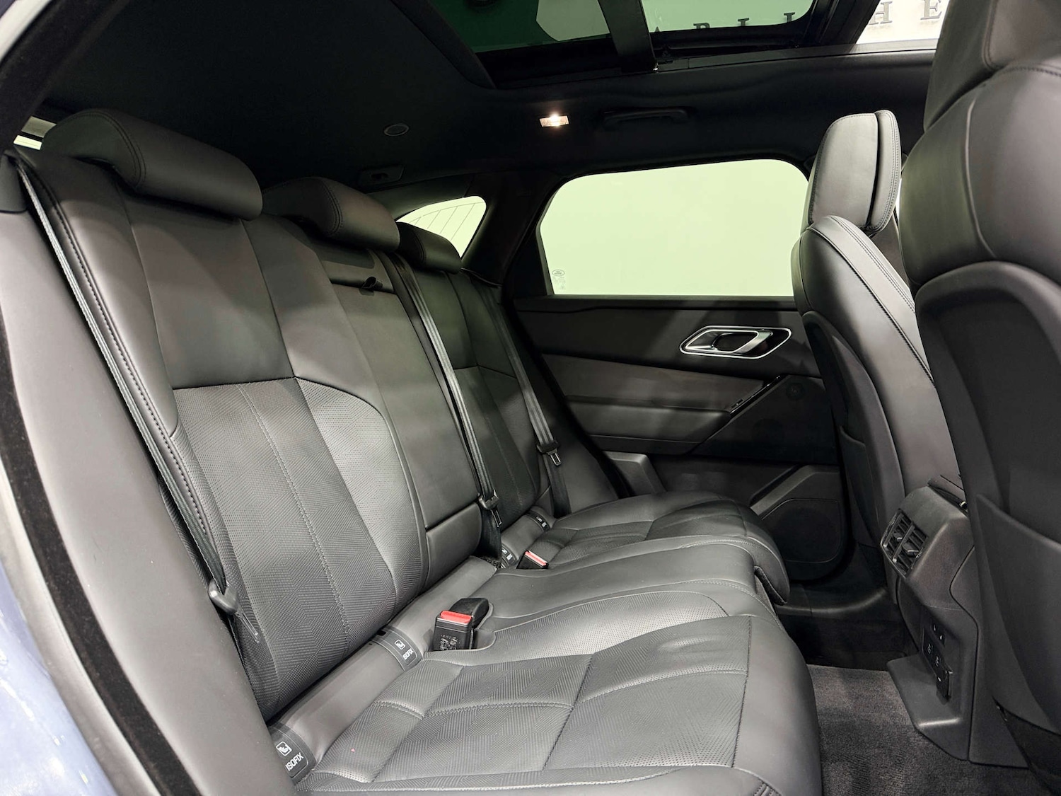 Used Land Rover Range Rover Velar 2023 for sale - 77833902: Photo 16