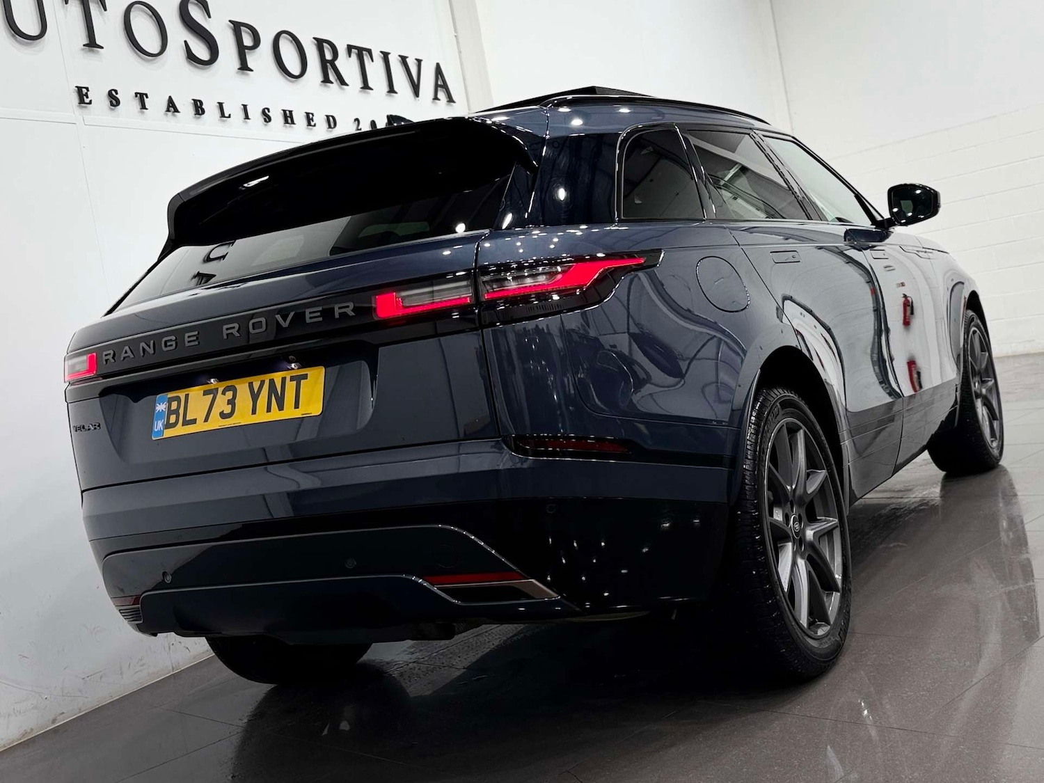 Used Land Rover Range Rover Velar 2023 for sale - 77833902: Photo 27