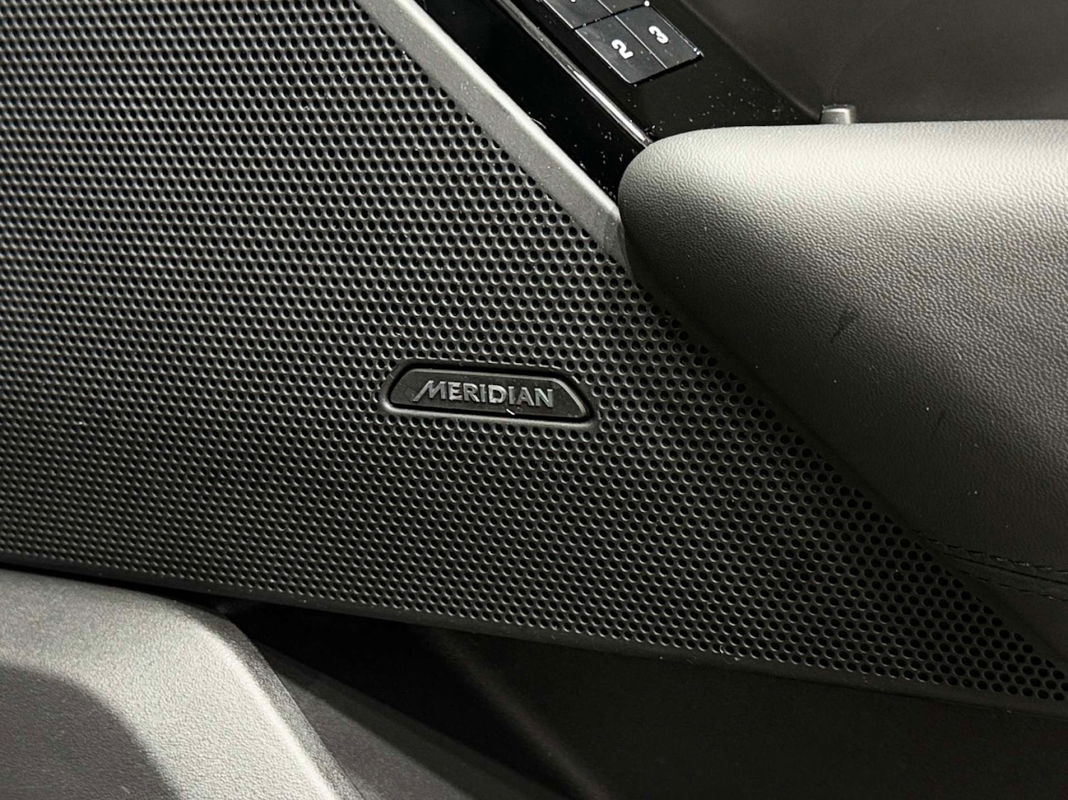 Used Land Rover Range Rover Velar 2023 for sale - 77833902: Photo 38