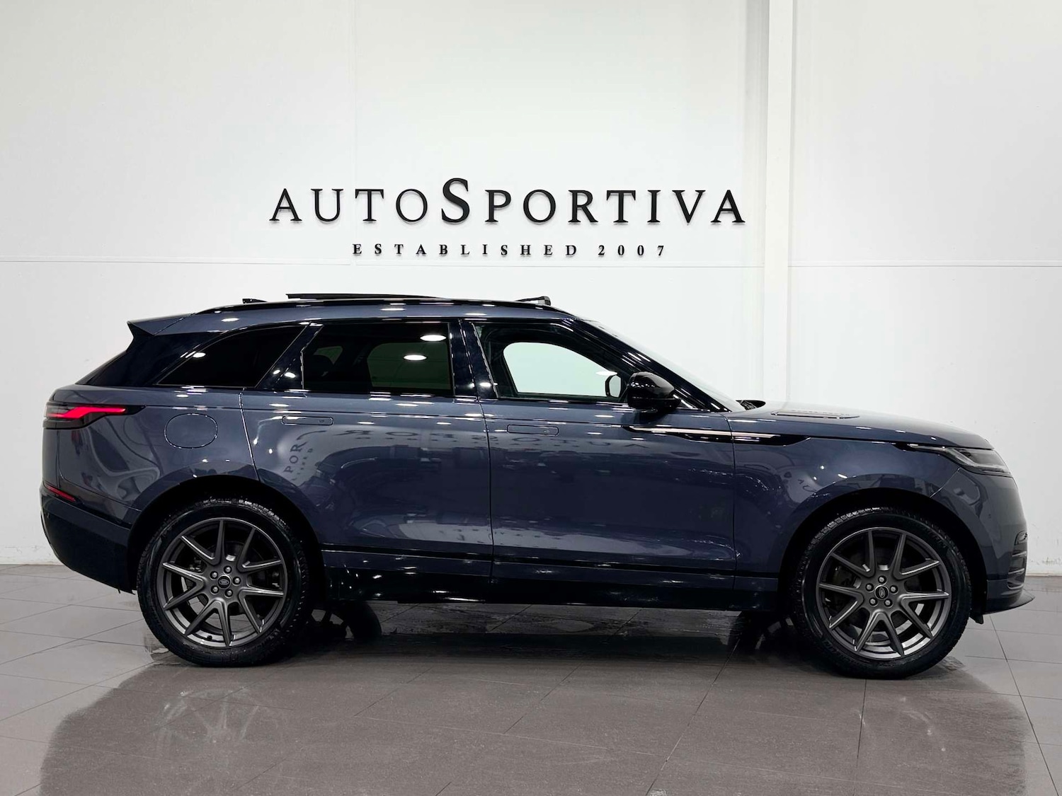 Used Land Rover Range Rover Velar 2023 for sale - 77833902: Photo 7