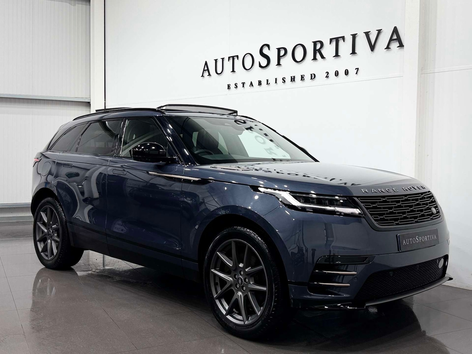 Used Land Rover Range Rover Velar 2023 for sale - 77833902: Photo 8