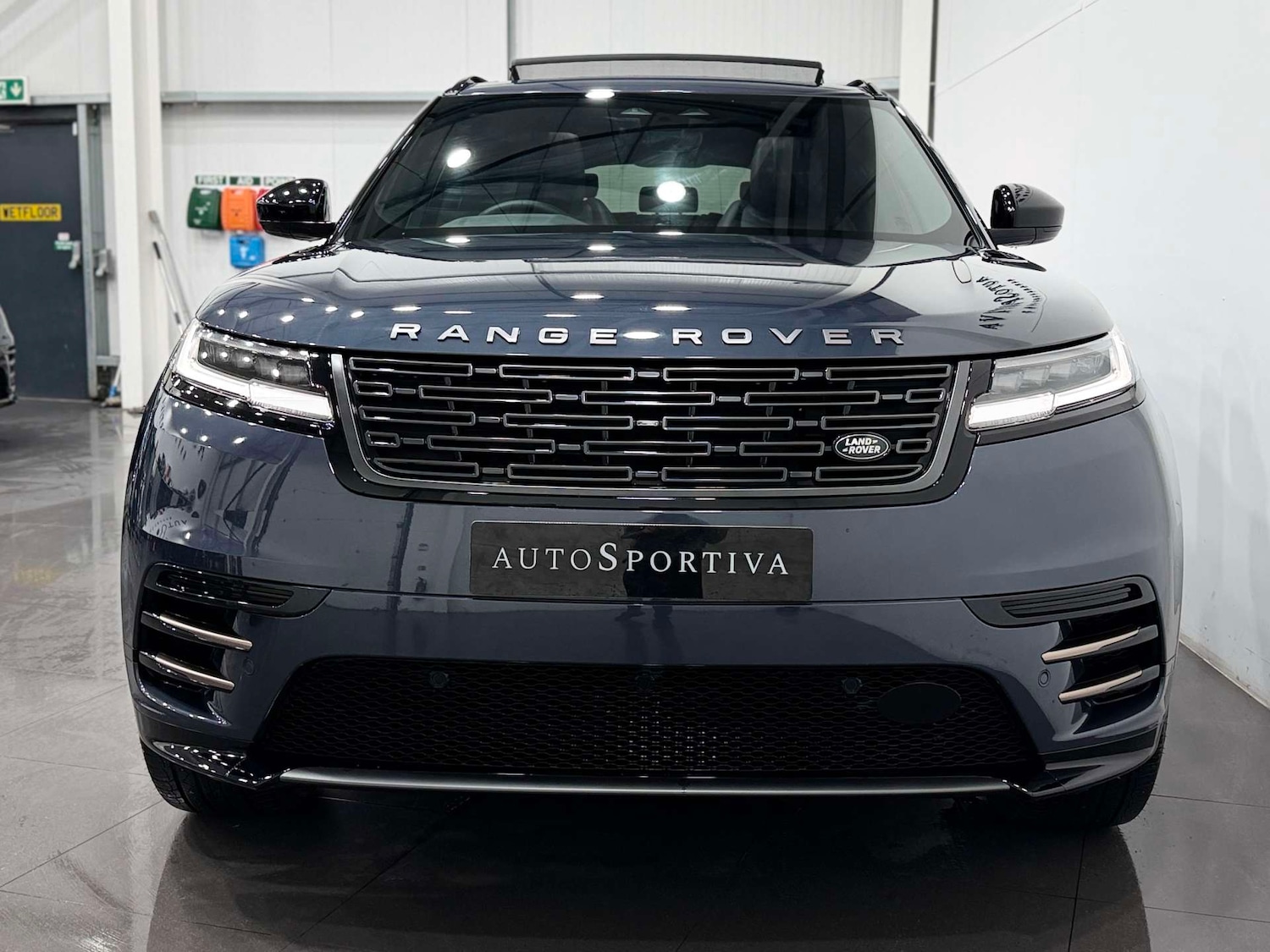 Used Land Rover Range Rover Velar 2023 for sale - 77833902: Photo 9