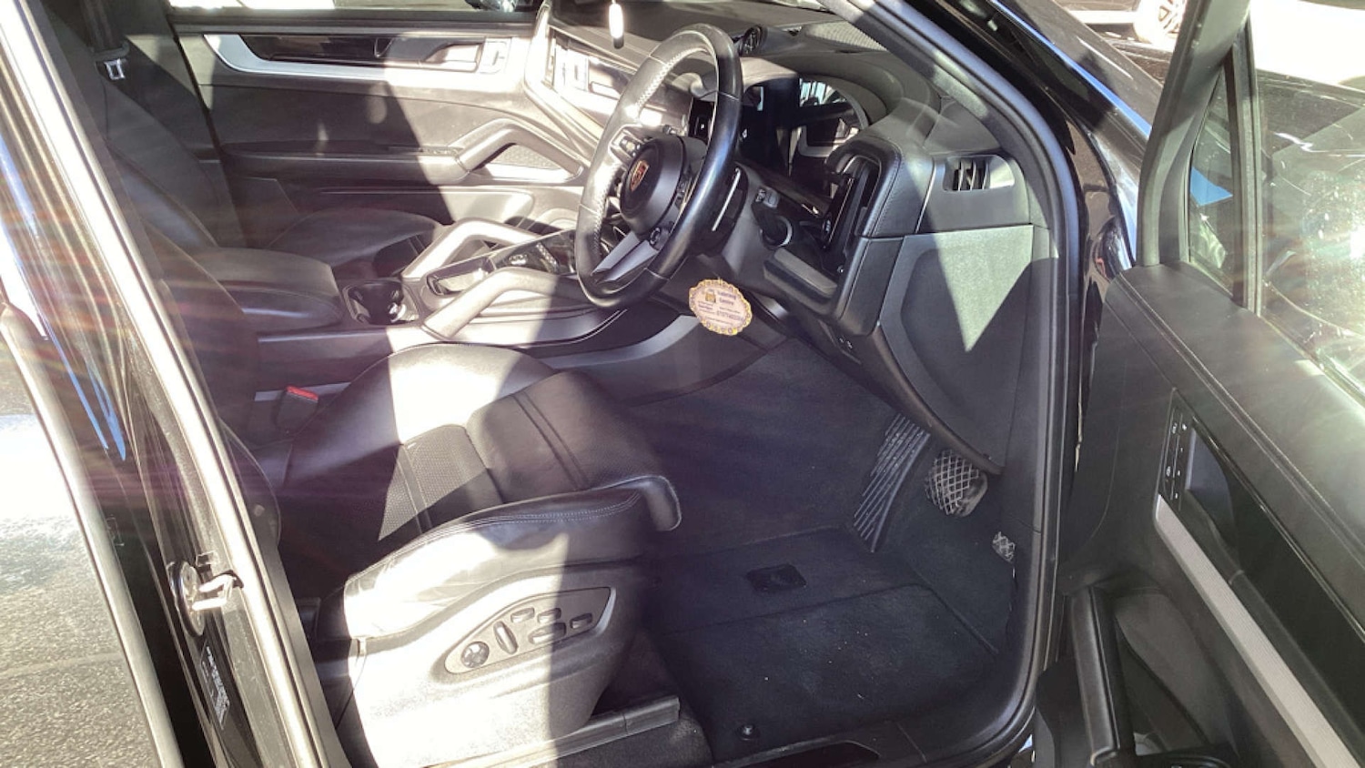 Used Porsche Cayenne 2023 for sale - 76957018: Photo 3
